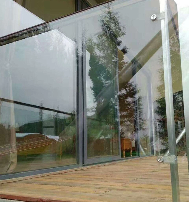 유리 난간 및 계단 블로그 및 다운로드