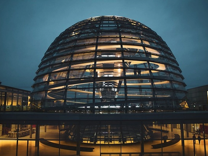 곡선 유리 소개